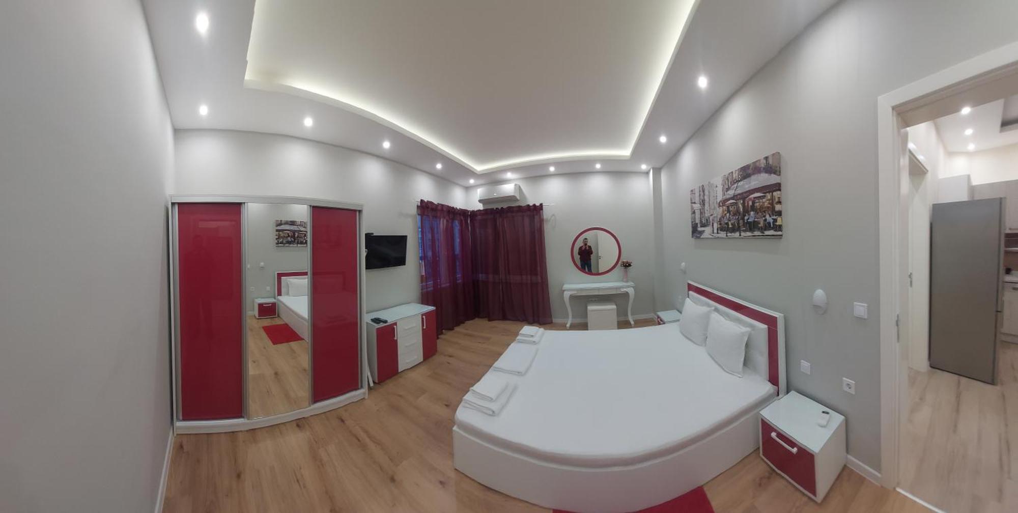 Апартамент Pink & Blue - 2Bdr With Balcony - Wi-Fi Varna Exterior photo